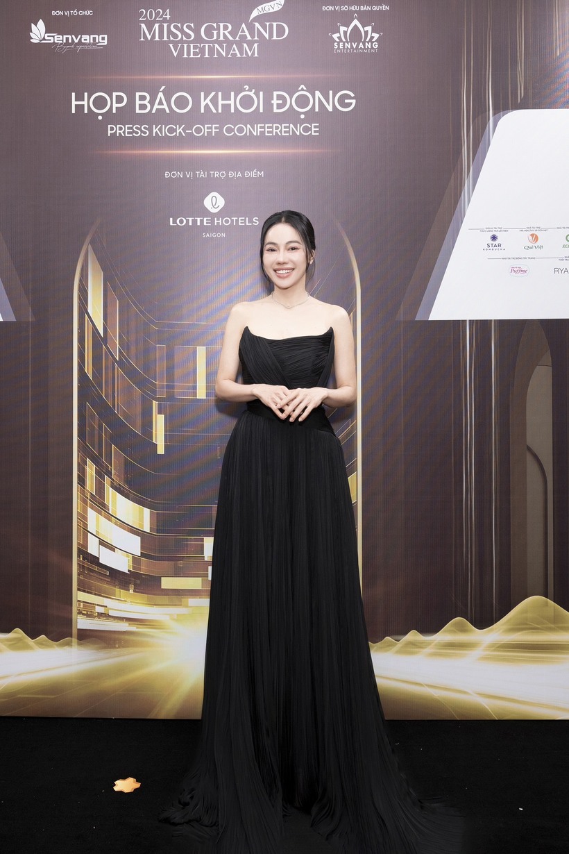  Cận nhan sắc trẻ trung, khí chất của nữ Chủ tịch Miss Grand Vietnam 